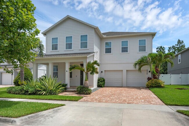 Primary Photo - Gorgeous 4 bedroom/3.5 bath estate home fo...