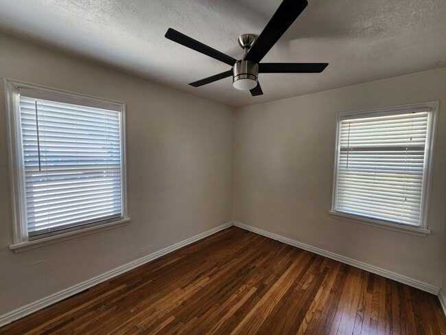 Building Photo - A Rental Home With MAD Curb Appeal!? YUP! 4 bd 2 bath Sugarhouse