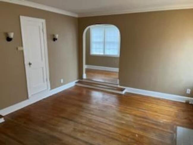 Building Photo - Under Repair