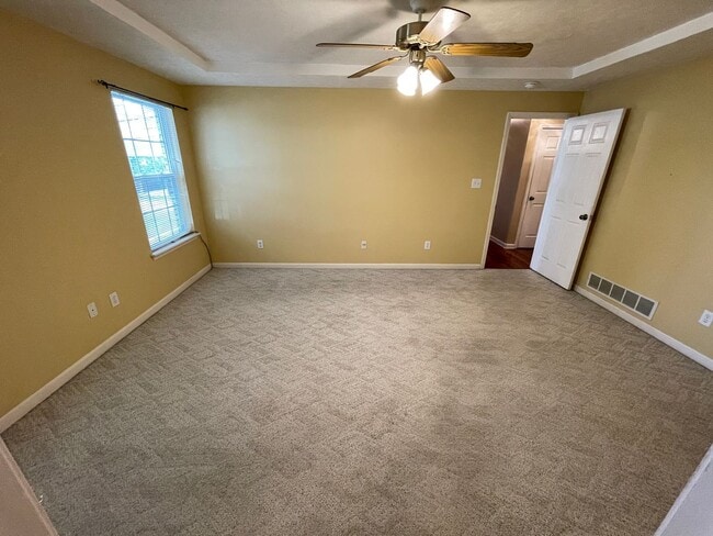 Building Photo - 3914 Stone Hollow Dr