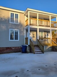 Building Photo - Renovated 3bed 2bath