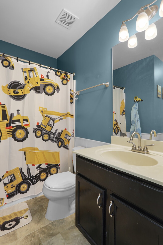 Building Photo - 552 Winter Bluff Dr