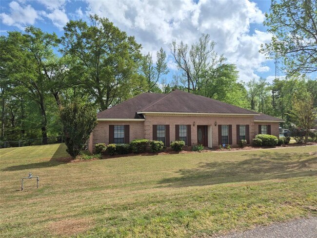 Primary Photo - 2010 Edgewood Rd