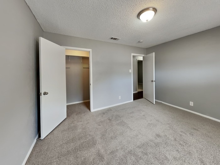 Building Photo - 6028 Harrison Way