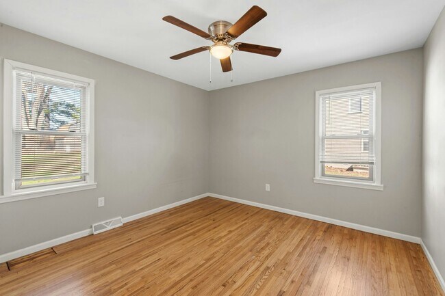 Building Photo - 6520 Stevens Ave