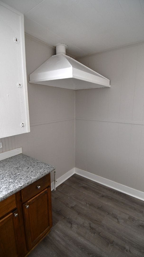 Building Photo - Housing Authority Vouchers Accepted !! 2-bedroom, 1-bathroom DUPLEX located in Mid City North, Ba...