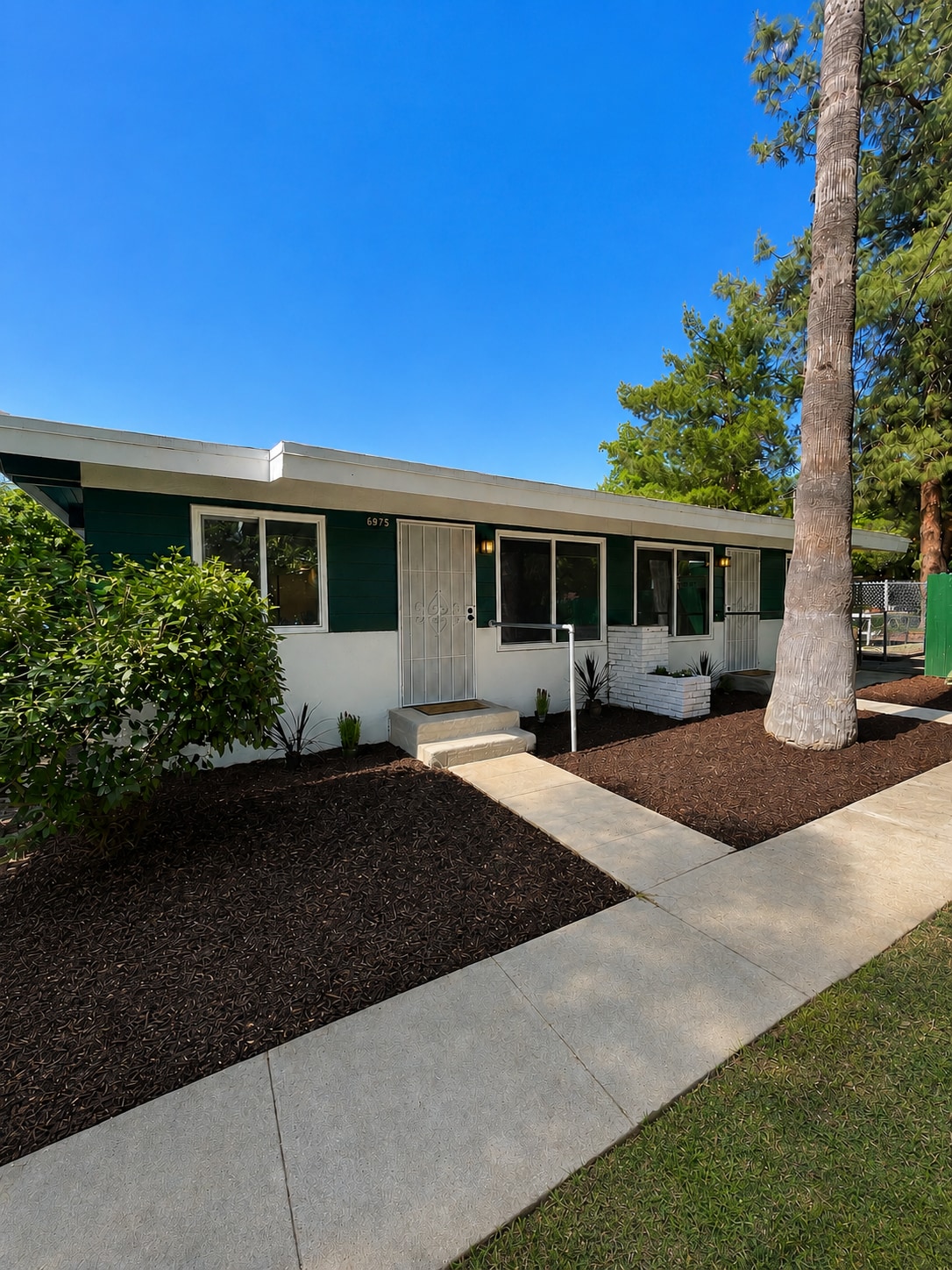 Building Photo - 6977 Reedy Ave