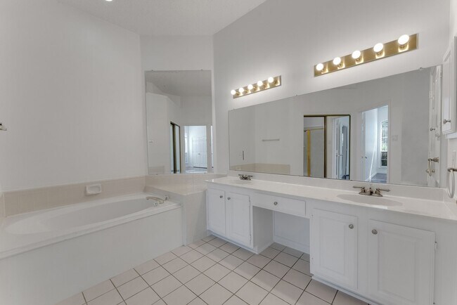 Building Photo - 5512 Charleston Dr