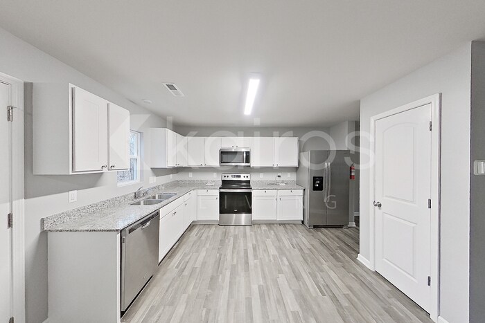 Building Photo - 231 Wedgewood Dr