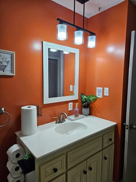 Building Photo - 3010 S 46th Ave