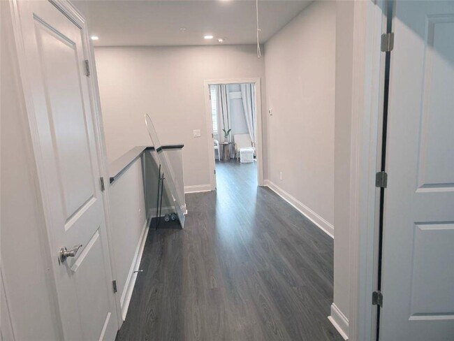 Building Photo - 8020 Linfield Way