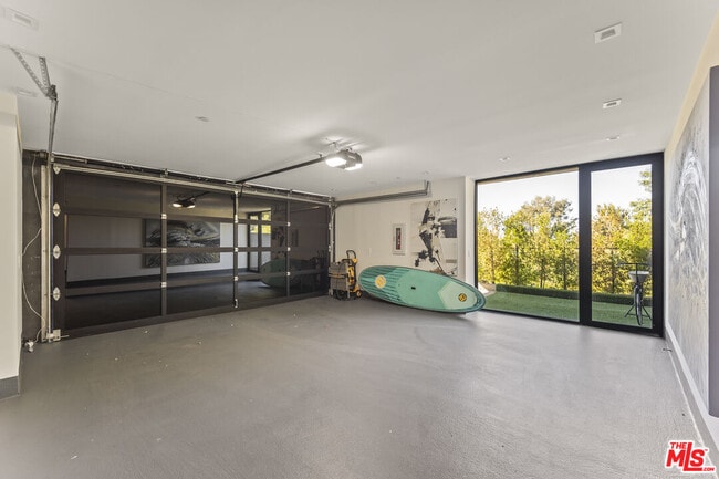 Building Photo - 3712 Broadlawn Dr