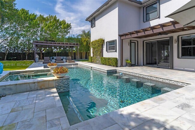 Building Photo - 16184 SW 136 Way