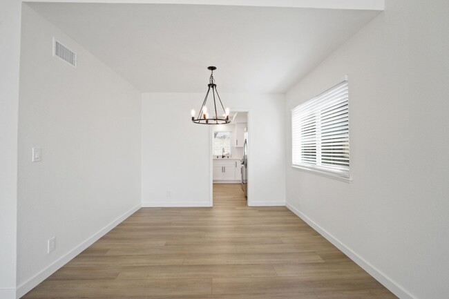 Building Photo - Immaculately Rehabbed Home in Fountain Valley