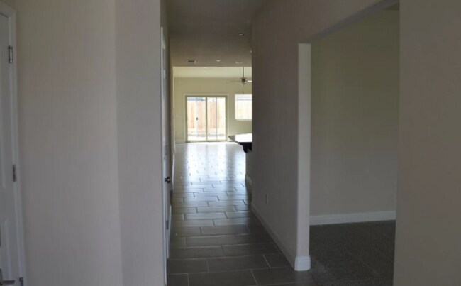 Building Photo - 3715 Bonifacio Way