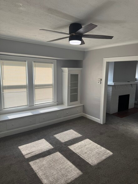Dining room - 13805 Othello Ave