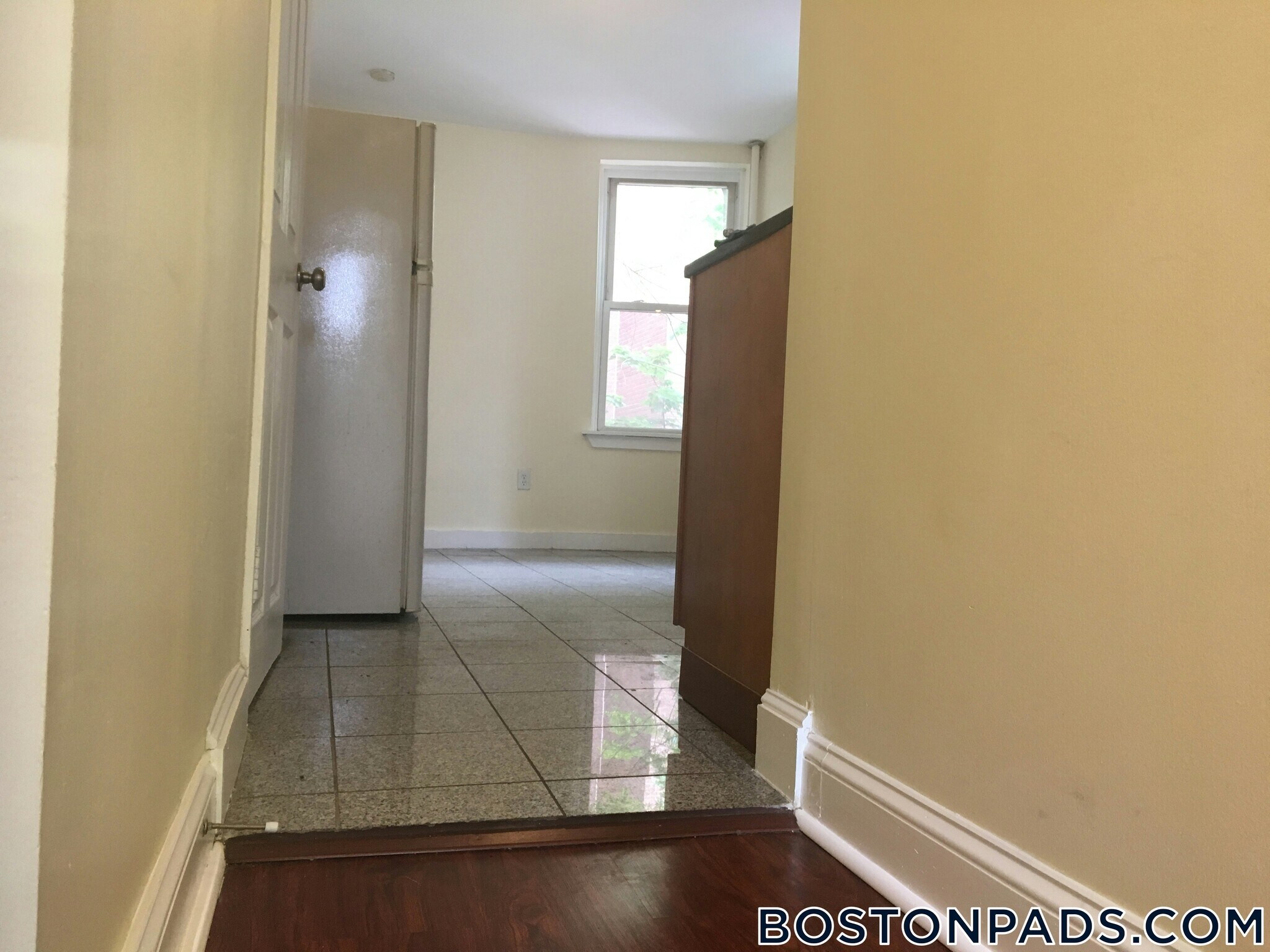 Building Photo - 70 Joy St