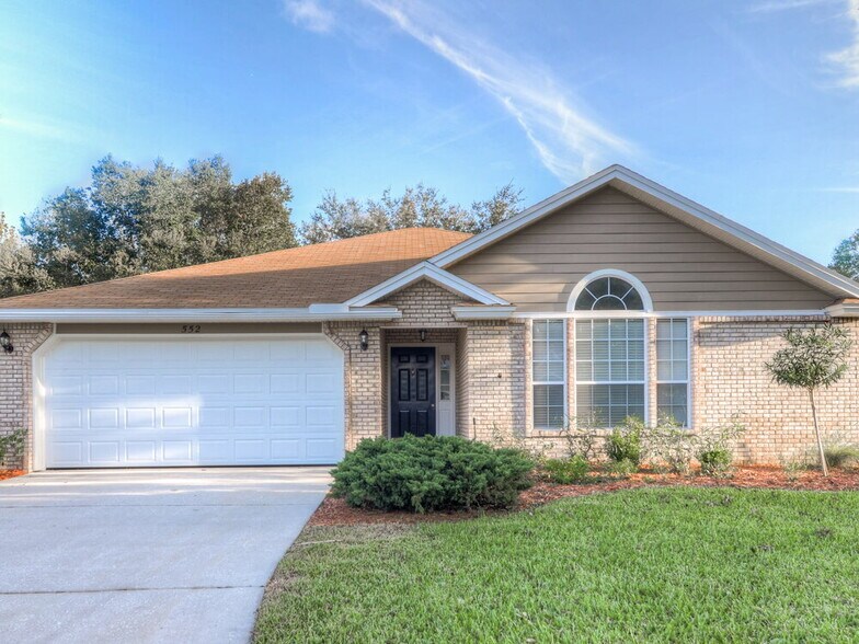 Primary Photo - 552 Sparrow Branch Cir
