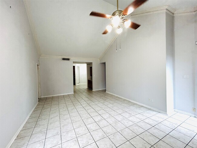 Building Photo - 5200 Weslayan St