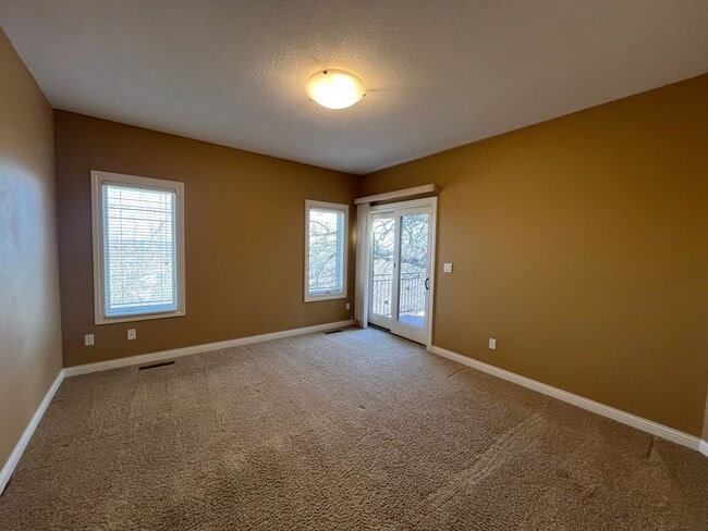 Building Photo - 694 Panorama Cir NW