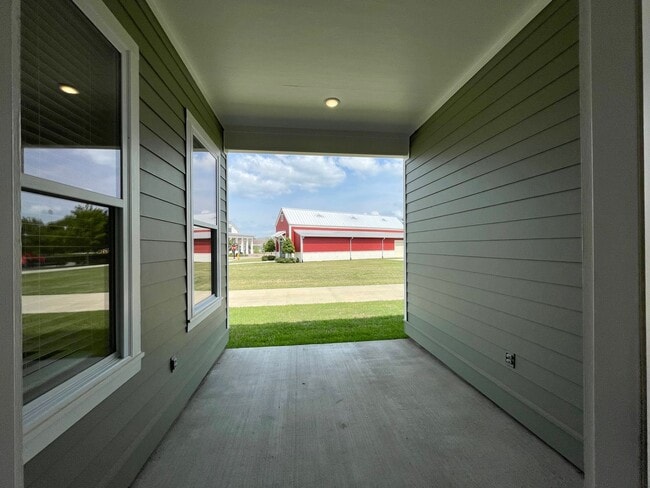 Building Photo - Beautiful home  in Americana!