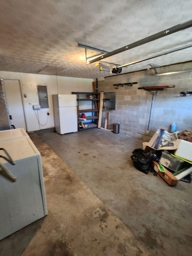 Building Photo - Beach lifestyle!