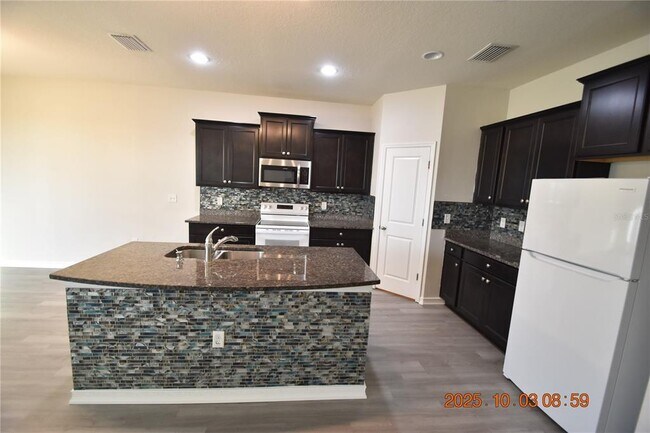 Building Photo - 5013 Boxer Stitch Ct