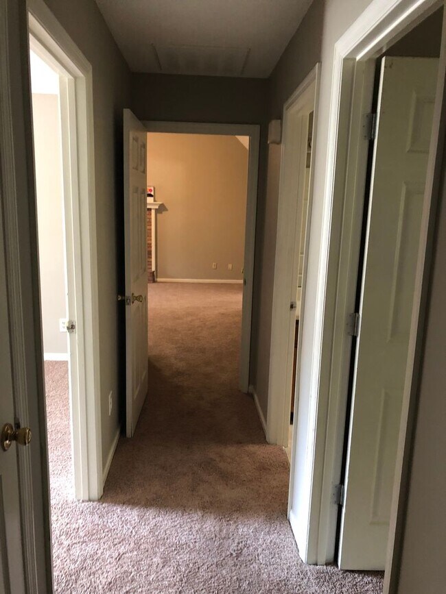 Building Photo - 3 Bedroom/2 Bath home in Lowndes County