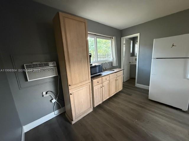 Building Photo - 4148 SW 24th St