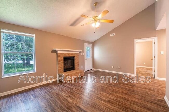 Building Photo - 322 Hawthorne Oaks Way