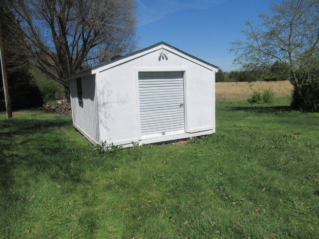 Building Photo - Charming 3-Bedroom Brick Home for Rent on the West Side of Lincolnton!