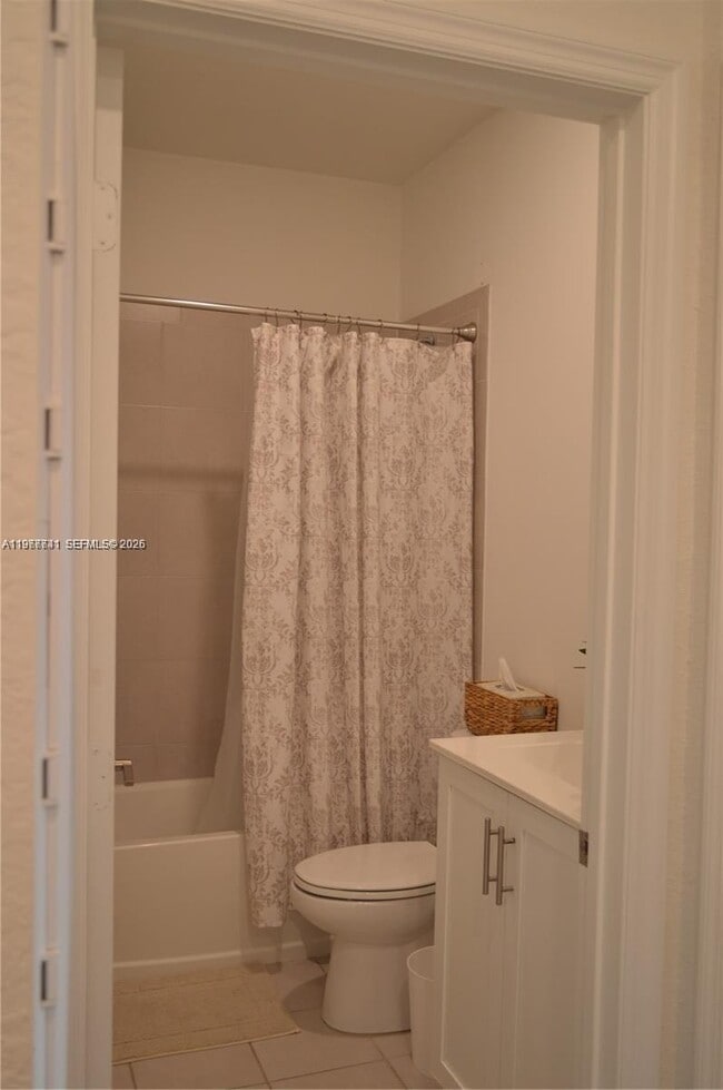 Building Photo - 1522 SE 26th Ter