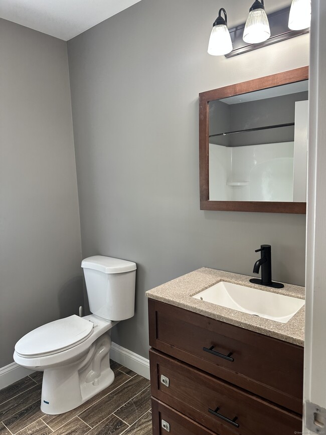 Building Photo - 2A Knollwood Dr