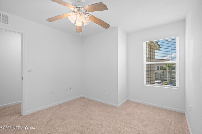 Building Photo - 40 Crisanto Rd