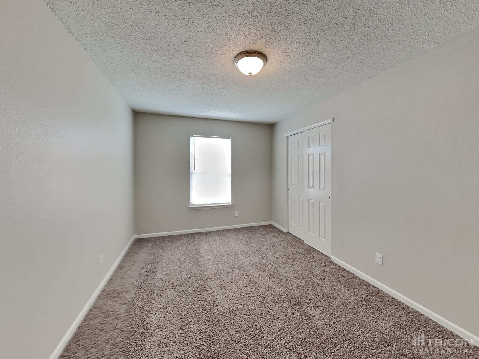 Building Photo - 2279 Westmere Dr