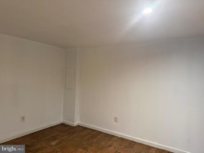 Building Photo - 21 Monhegan Ct