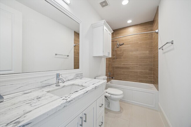 Building Photo - 2509 Dorrington St