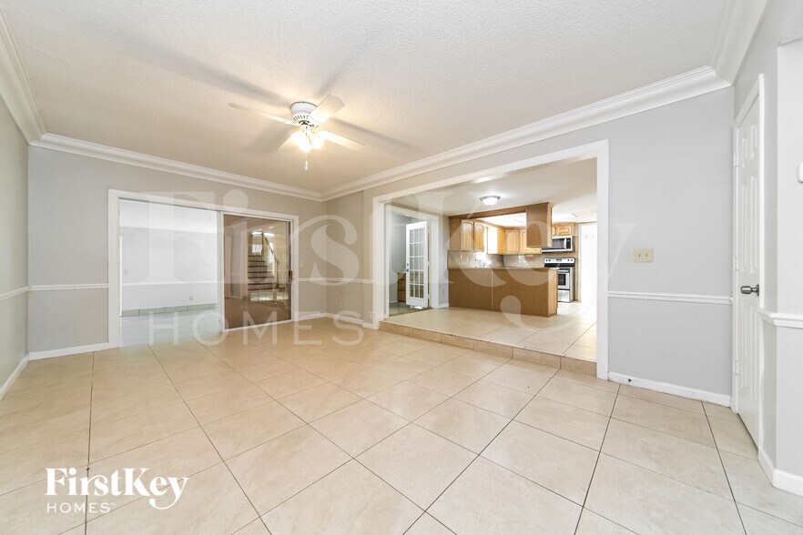 Building Photo - 7654 Balmy Ct