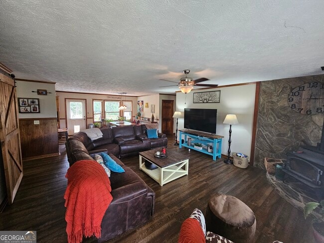 Building Photo - 6090 Strickland Town Rd