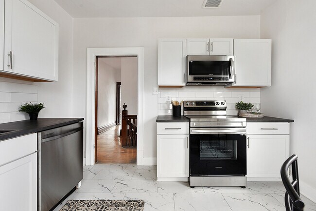 Building Photo - 1234 Ridge Ave