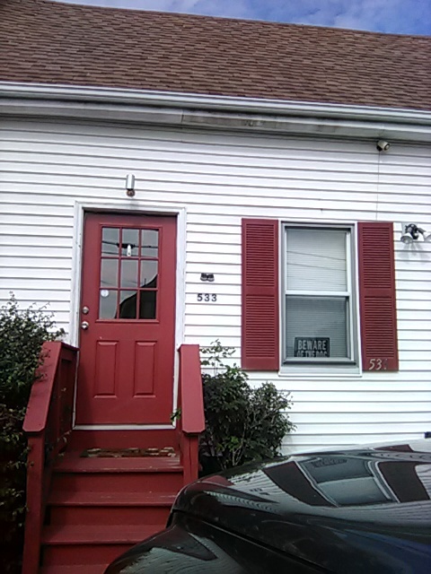 Primary Photo - 533 Bay St