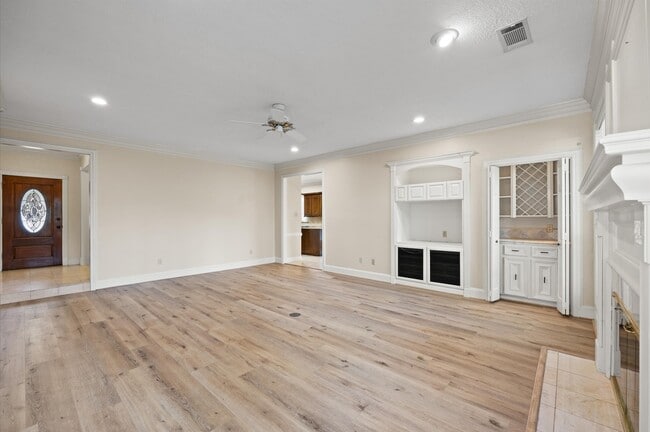 Building Photo - 12119 Auburn Hills Dr
