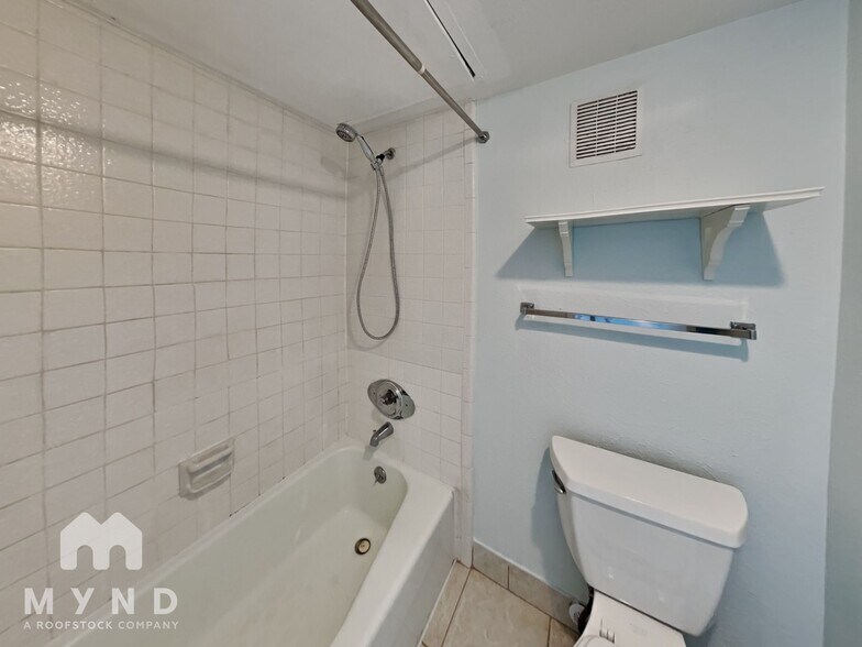 Building Photo - 4557 N O'Connor Rd