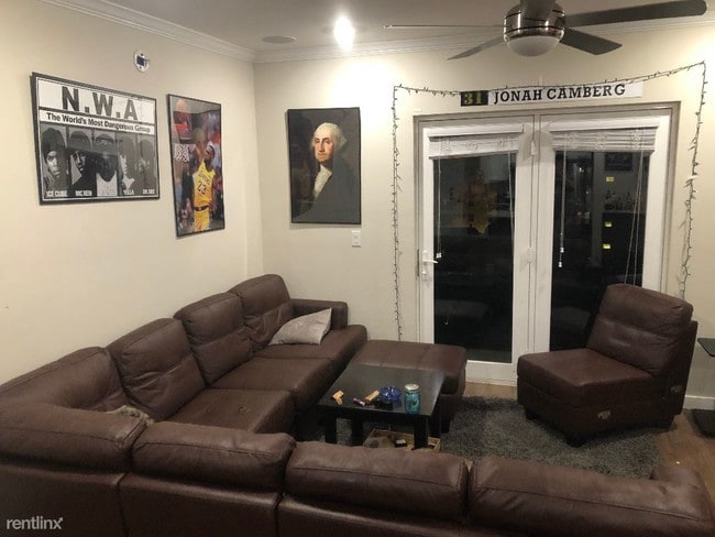 Building Photo - 1 br, 1 bath Apartment - 2414 San Gabriel St.