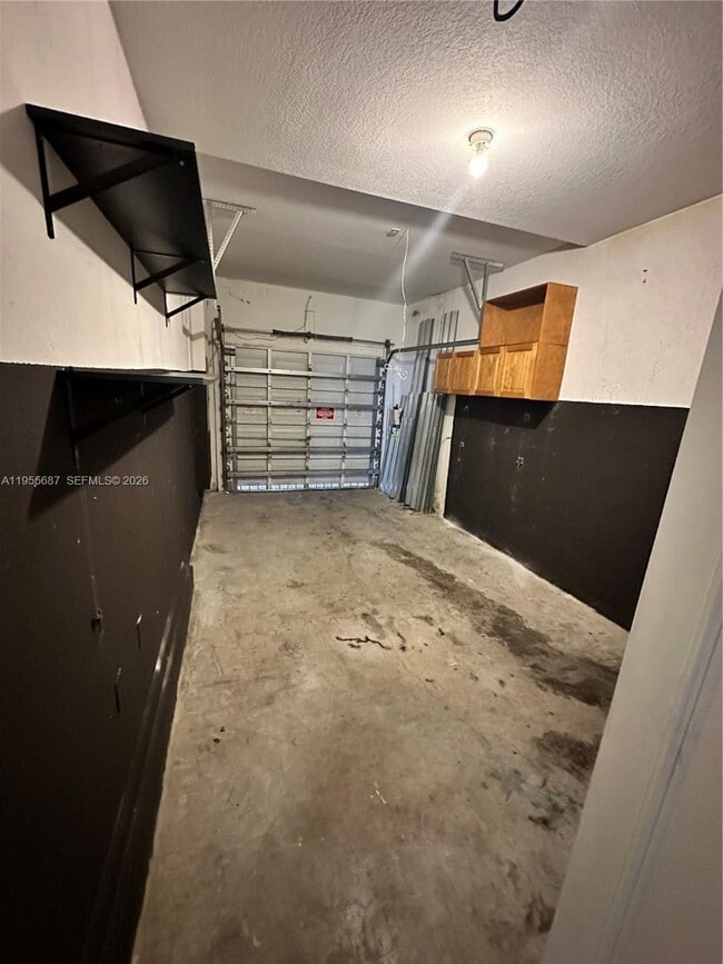 Building Photo - 1018 NE 42nd Ave