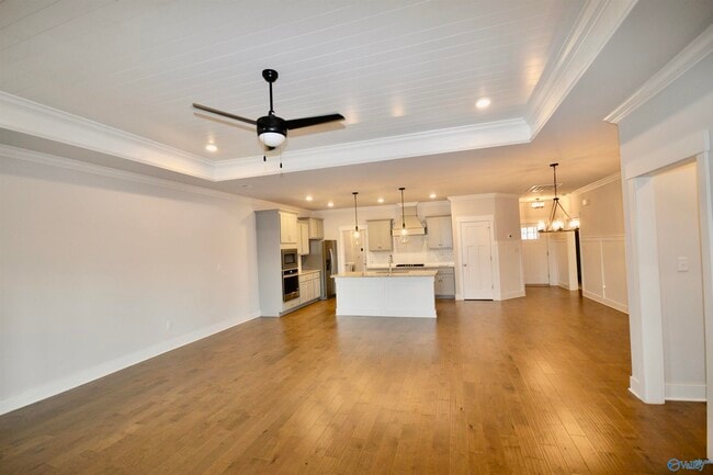Building Photo - 151 Rugby Dr