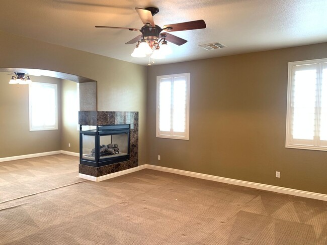 Building Photo - Four Bedrooms, Loft, and Downstairs Bedroo...