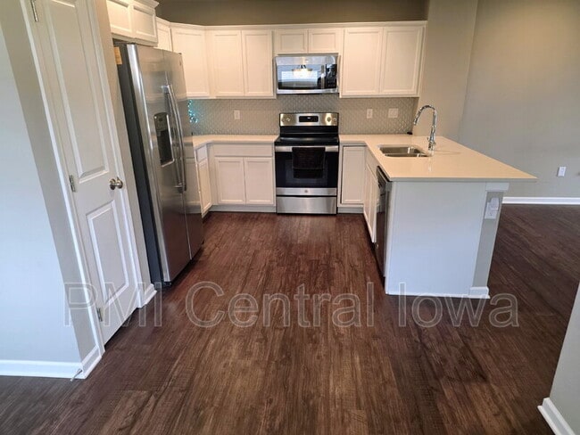 Building Photo - 2316 Hazeltine Pl