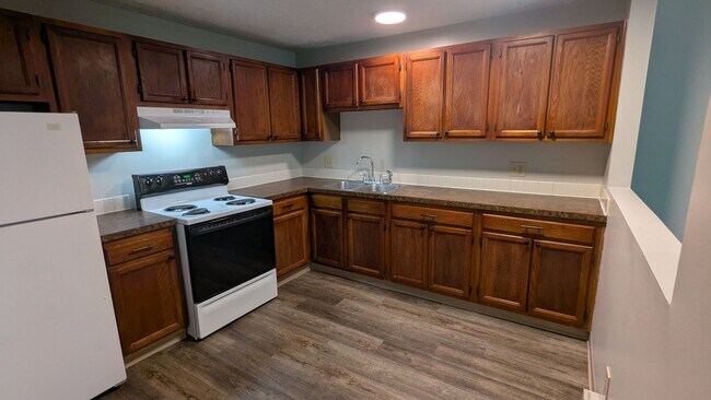 Building Photo - MN Cedar Village (819)