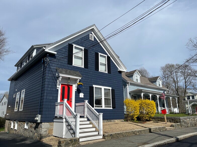 Friendly neighborhood - 35 Lincoln Ave